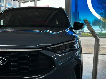 Car image 27