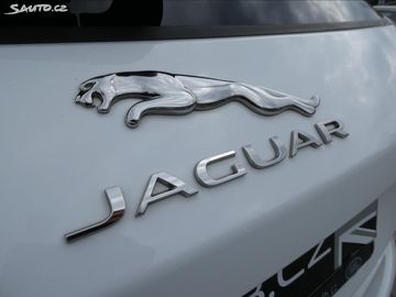 Car image 34
