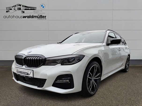 BMW 330 e Touring M Sport xDrive 215 kW image number 1