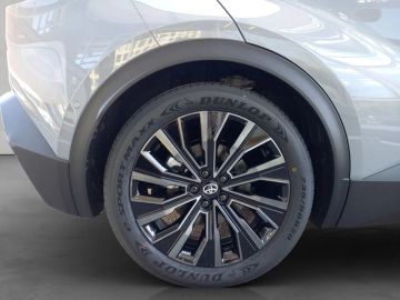 Car image 32