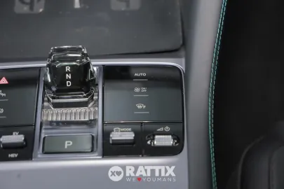Car image 30
