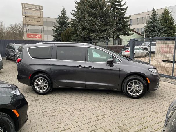 Chrysler Pacifica 208 kW image number 4