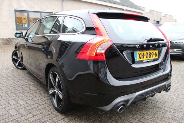 Volvo V60 T4 140 kW image number 3