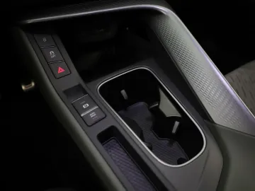 Car image 39