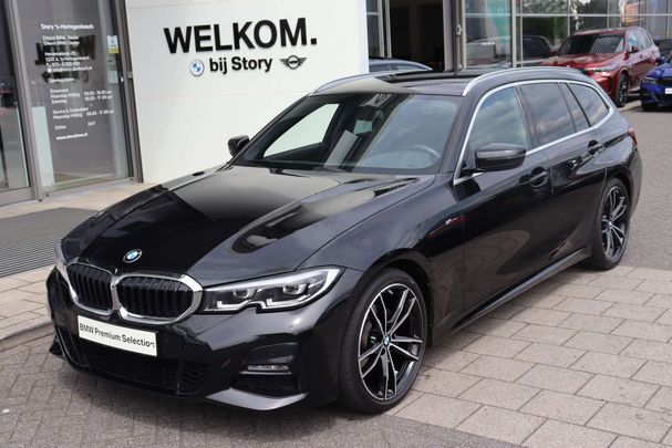 BMW 320i Touring 135 kW image number 1