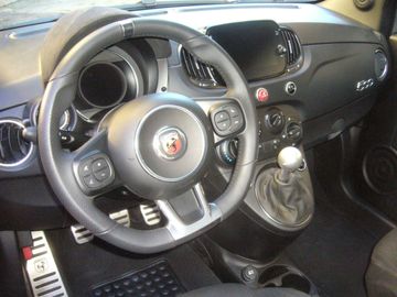 Car image 14