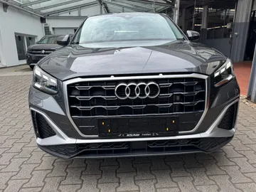 Car image 35