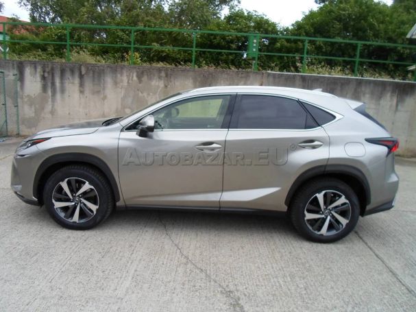 Lexus NX 300 114 kW image number 5