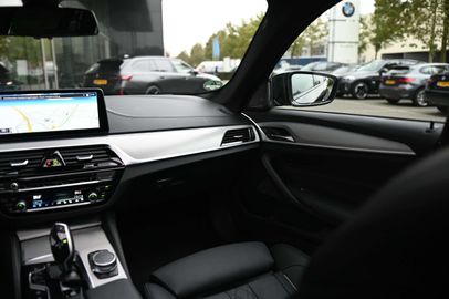 Car image 37