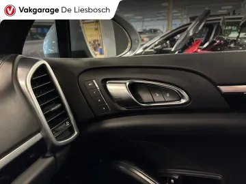 Car image 39