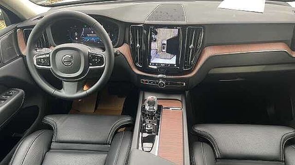 Volvo XC60 B4 Plus Dark 145 kW image number 9