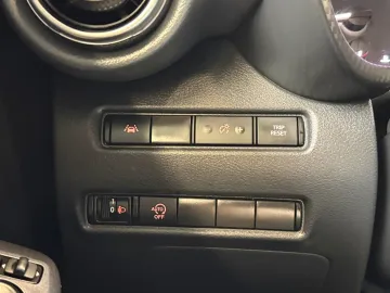 Car image 29
