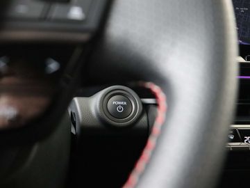 Car image 33