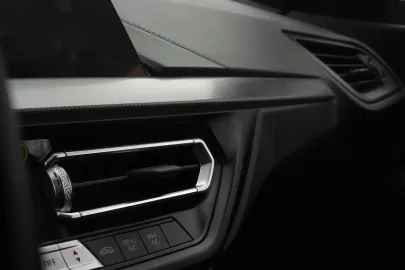 Car image 35