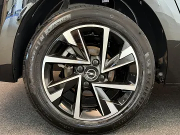 Car image 45