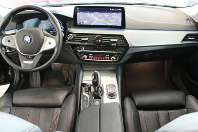 Car image 26