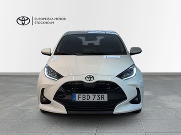 Car image 2