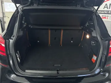 Car image 36
