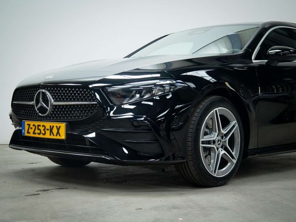 Mercedes-Benz A 250 e 160 kW image number 1