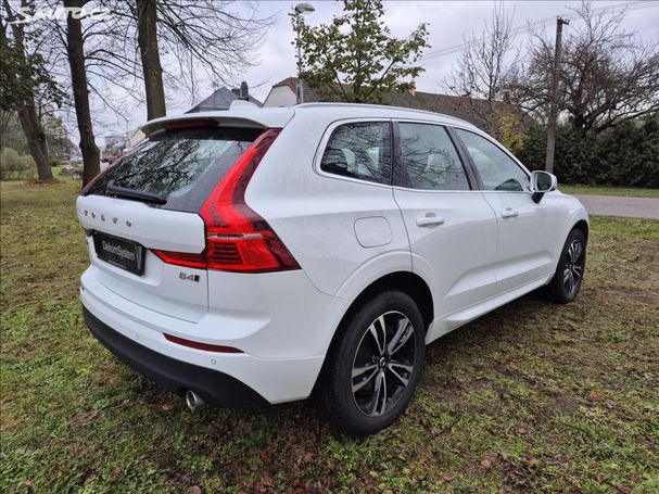 Volvo XC60 B4 AWD Momentum Pro 145 kW image number 5