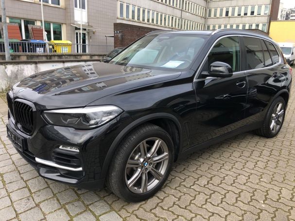 BMW X5 xDrive 195 kW image number 1