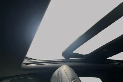Car image 38