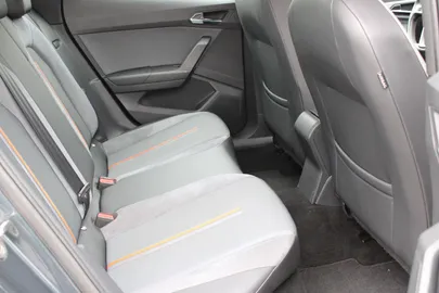 Car image 26