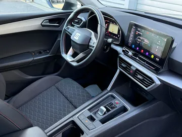 Car image 37