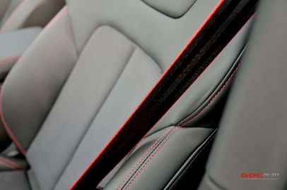 Car image 38