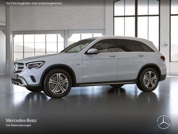 Mercedes-Benz GLC 300 e 235 kW image number 2