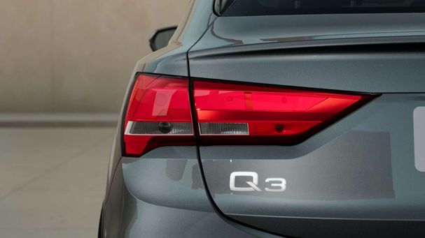 Audi Q3 40 TFSI quattro 140 kW image number 8