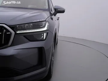 Car image 38
