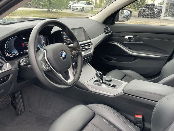 BMW 330 e Advantage 215 kW image number 7