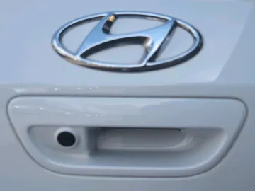 Car image 37