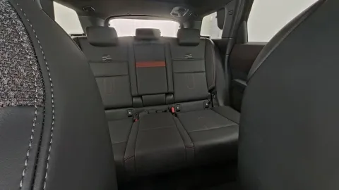 Car image 24