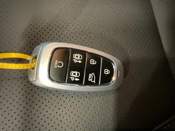 Car image 31