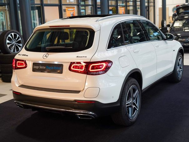 Mercedes-Benz GLC 300 de 225 kW image number 3