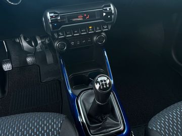 Car image 14