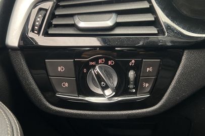 Car image 33