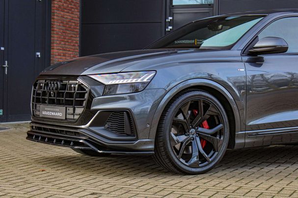 Audi Q8 55 TFSIe quattro 280 kW image number 11