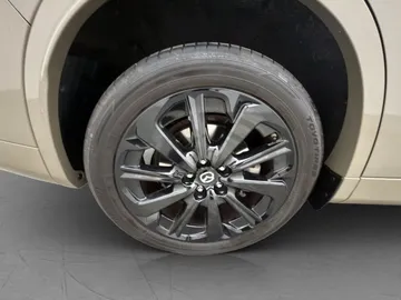 Car image 38