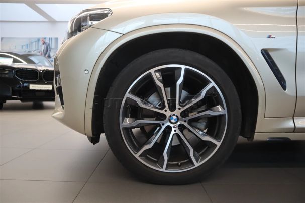 BMW X4 xDrive20i 135 kW image number 4