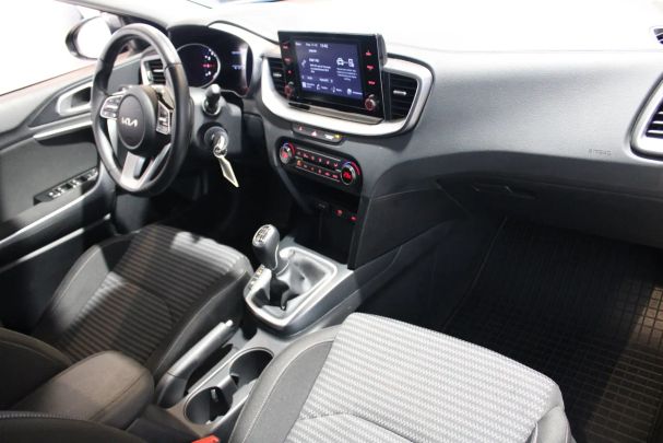 Kia Ceed 1.5 T-GDI 118 kW image number 7