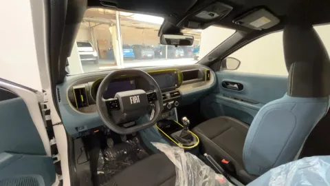 Car image 10