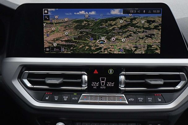 BMW 330 Touring xDrive 185 kW image number 8