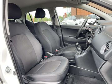 Car image 11