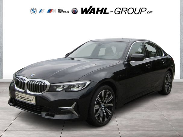 BMW 330 e Luxury Line 215 kW image number 1