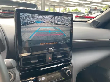 Car image 30