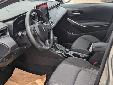 Car image 12