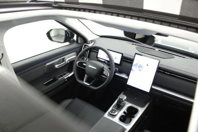 Car image 27